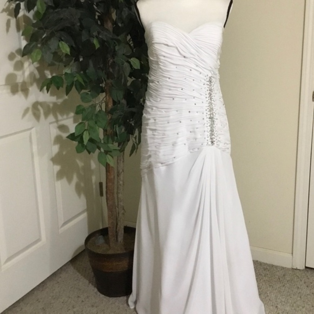 White Karishma Runched Wedding Formal Dress Prom Wedding Sparkly Sequins S